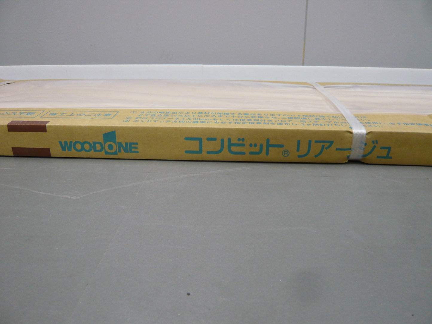 WOOD ONE　コンビット　リアージュ　ビアンコカララ　フロア